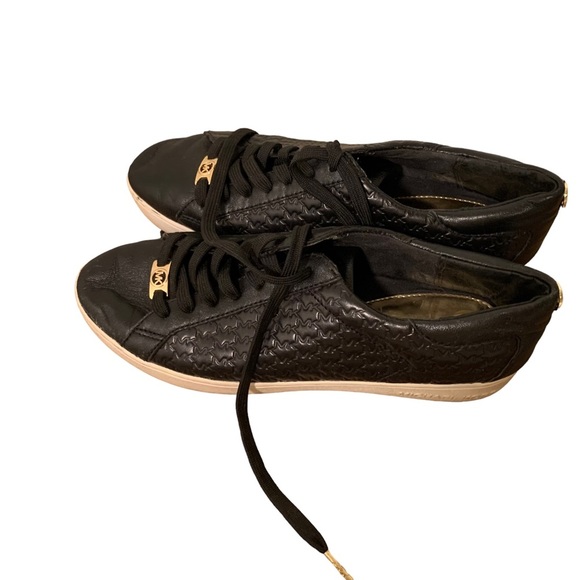 Michael Kors black perforated leather low top lace up sneaker shoes women's 8.5 - Picture 3 of 7